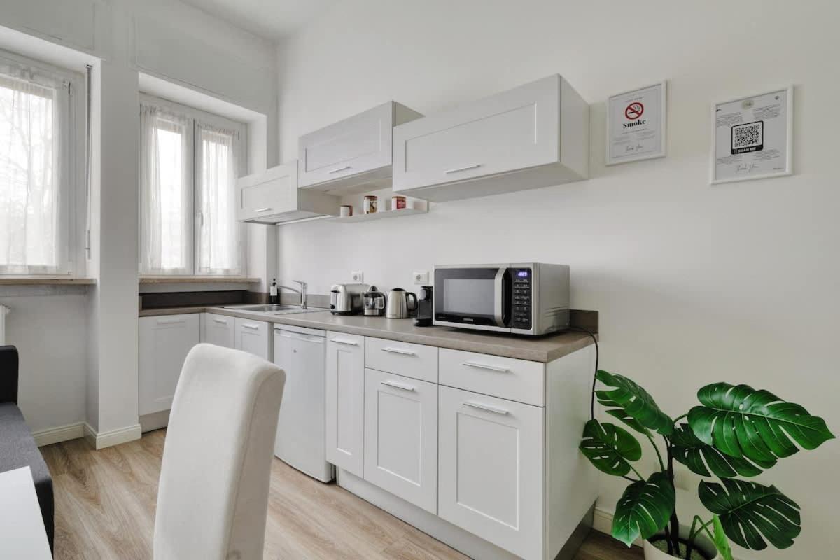 מילאנו Oasis Suite - Subway 50 Meters Just 5 Minutes From Duomo מראה חיצוני תמונה